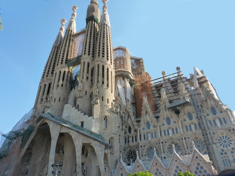 La Sagrada Familia de Gaudí (2) (Personnalisé).JPG