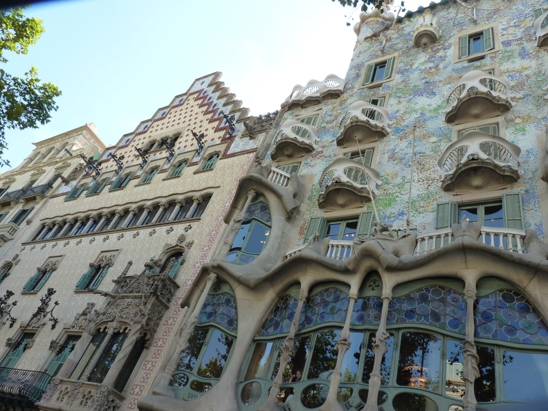 réalisations de l'architecte catalan Antoni Gaudí -Barcelone (8) (Personnalisé).JPG
