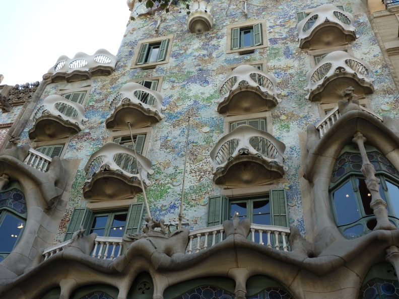 réalisations de l'architecte catalan Antoni Gaudí -Barcelone (11) (Personnalisé).JPG
