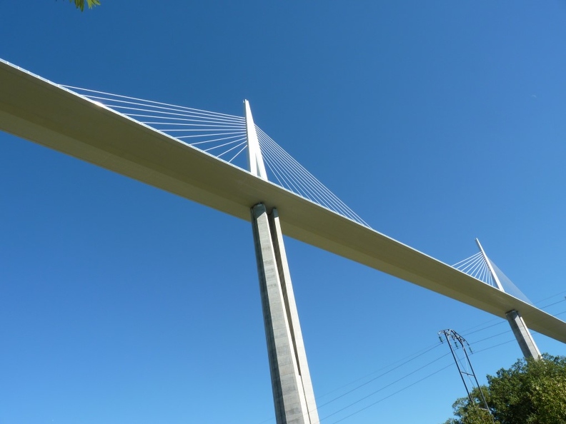 Le Viaduc de Millau (1).JPG